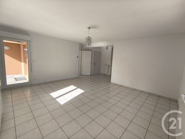 Appartement F3 &agrave; louer - 3 pi&egrave;ces - 68,26 m2 - Les Fins - 25 - FRANCHE-COMTE