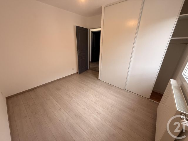 Appartement F3 &agrave; louer - 3 pi&egrave;ces - 70,24 m2 - Les Fins - 25 - FRANCHE-COMTE