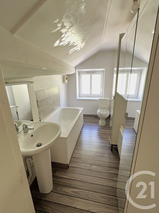 Appartement F3 &agrave; louer - 3 pi&egrave;ces - 57,30 m2 - Morteau - 25 - FRANCHE-COMTE