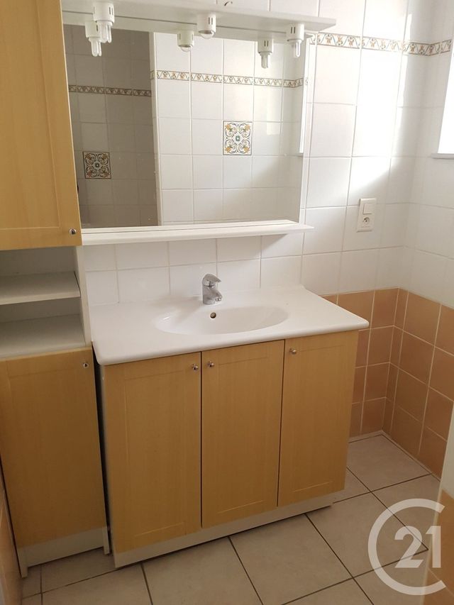 Appartement F4 &agrave; louer - 4 pi&egrave;ces - 108,46 m2 - Villers Le Lac - 25 - FRANCHE-COMTE