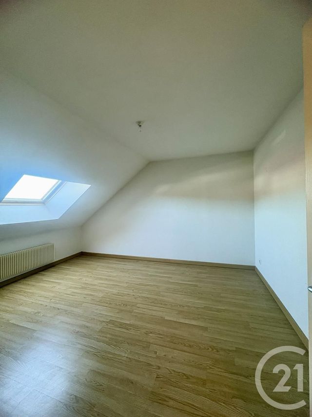 Appartement F4 &agrave; louer - 4 pi&egrave;ces - 70 m2 - Les Fins - 25 - FRANCHE-COMTE
