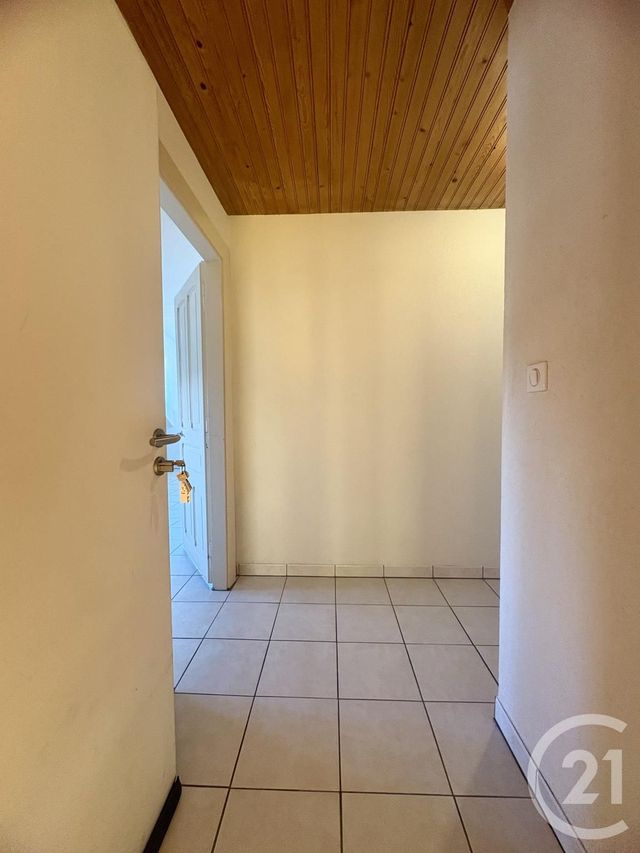 Appartement F4 &agrave; louer - 4 pi&egrave;ces - 70 m2 - Les Fins - 25 - FRANCHE-COMTE