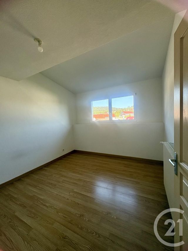 Appartement F4 &agrave; louer - 4 pi&egrave;ces - 70 m2 - Les Fins - 25 - FRANCHE-COMTE