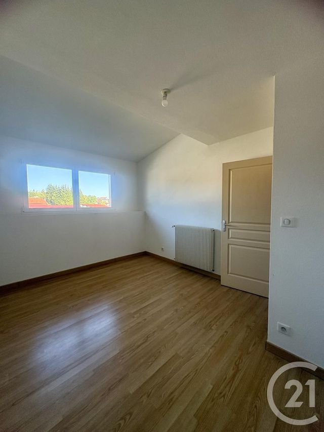 Appartement F4 &agrave; louer - 4 pi&egrave;ces - 70 m2 - Les Fins - 25 - FRANCHE-COMTE