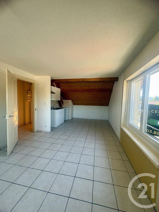 Appartement F4 &agrave; louer - 4 pi&egrave;ces - 70 m2 - Les Fins - 25 - FRANCHE-COMTE
