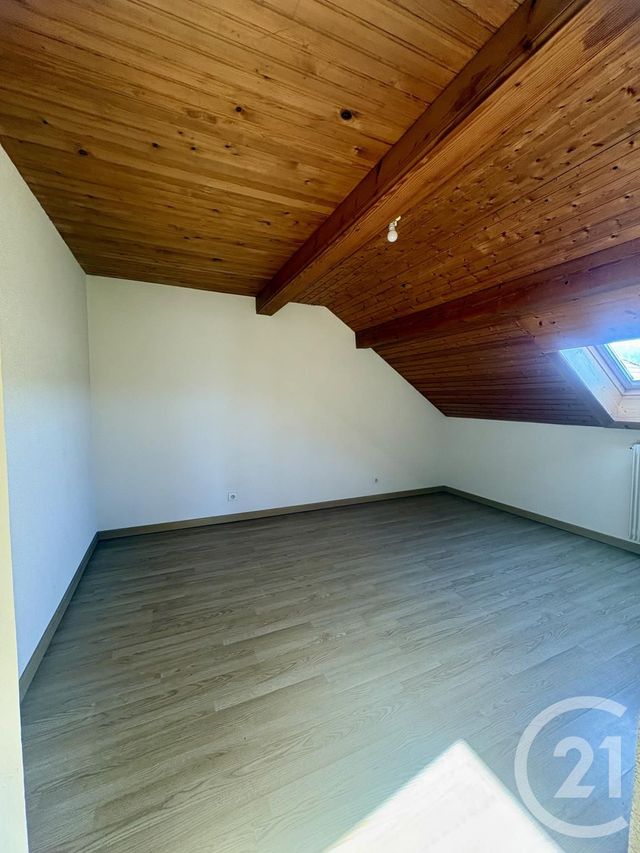 Appartement F4 &agrave; louer - 4 pi&egrave;ces - 70 m2 - Les Fins - 25 - FRANCHE-COMTE