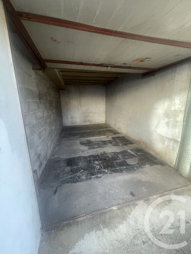 Parking &agrave; louer - 15 m2 - Morteau - 25 - FRANCHE-COMTE