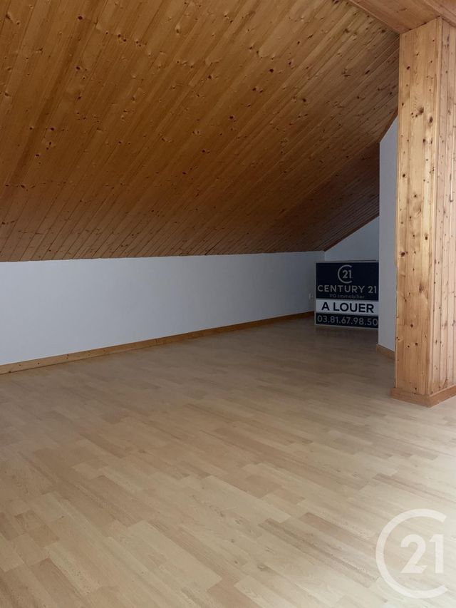 Appartement F4 &agrave; louer - 4 pi&egrave;ces - 88,36 m2 - Gilley - 25 - FRANCHE-COMTE