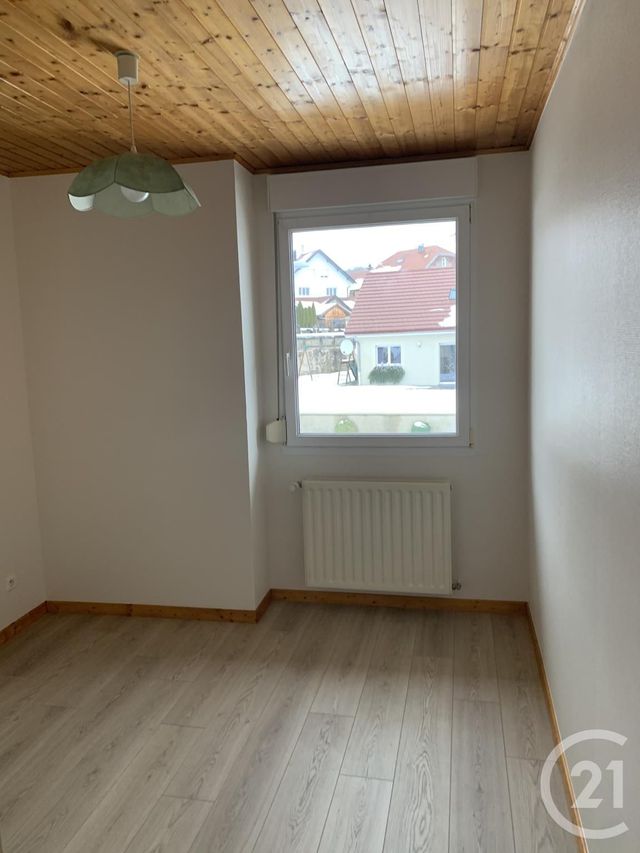 Appartement F4 &agrave; louer - 4 pi&egrave;ces - 88,36 m2 - Gilley - 25 - FRANCHE-COMTE