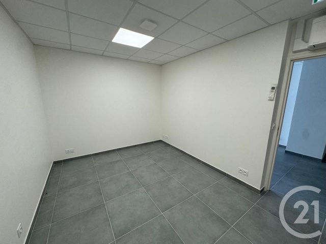 Bureaux à louer - 68.06 m2 - 92 - Hauts-de-Seine