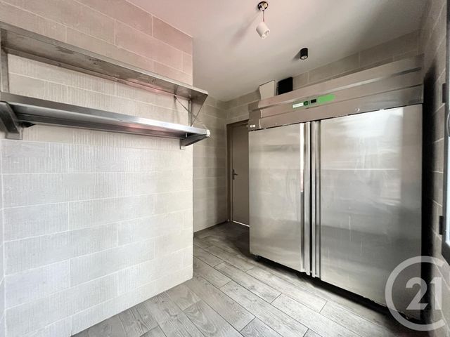 Local commercial à louer - 58.64 m2 - 78 - Yvelines