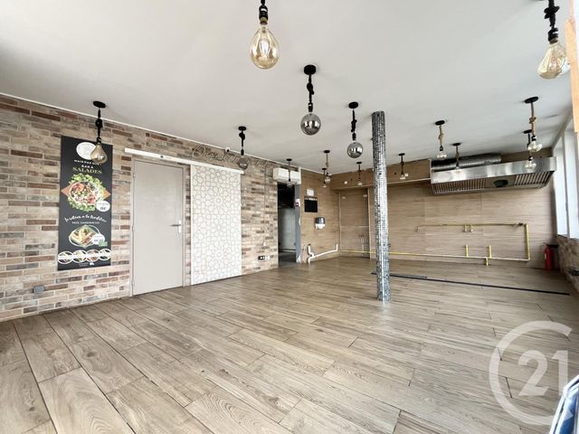 Local commercial à louer - 58.64 m2 - 78 - Yvelines