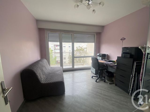 Appartement F5 à vendre - 5 pièces - 104,80 m2 - Massy - 91 - ILE-DE-FRANCE