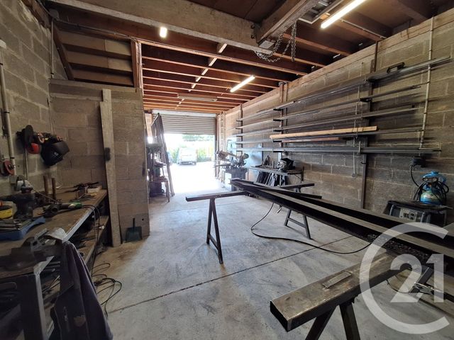 Local commercial à louer - 89.17 m2 - 91 - Essonne