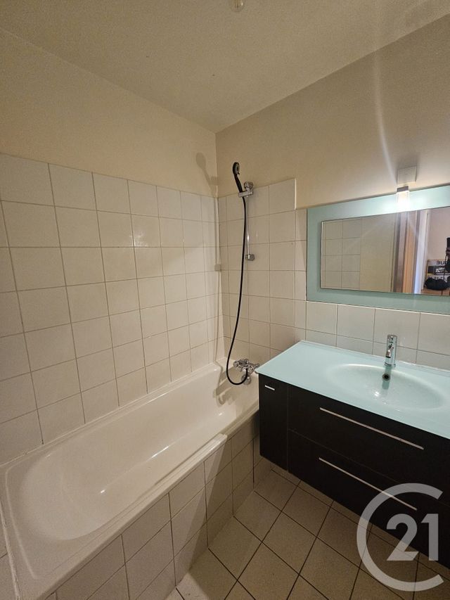 Appartement F4 &agrave; louer - 4 pi&egrave;ces - 79,57 m2 - Issy Les Moulineaux - 92 - ILE-DE-FRANCE