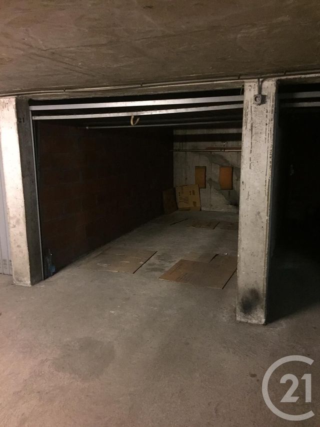 Parking &agrave; louer - 18 m2 - Massy - 91 - ILE-DE-FRANCE