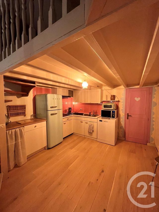 Appartement Atelier d'artiste &agrave; louer - 2 pi&egrave;ces - 30,03 m2 - Paris - 75010 - ILE-DE-FRANCE