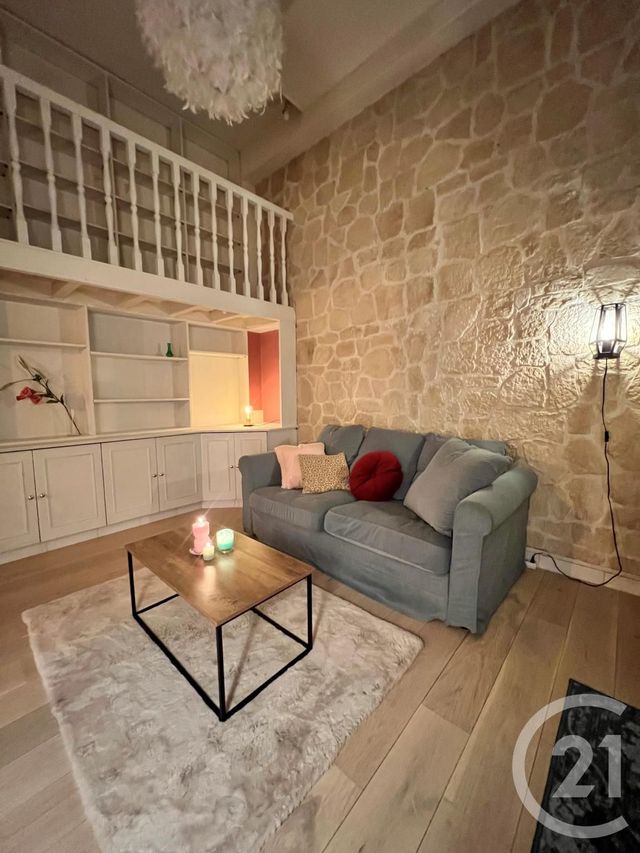 Appartement Atelier d'artiste &agrave; louer - 2 pi&egrave;ces - 30,03 m2 - Paris - 75010 - ILE-DE-FRANCE