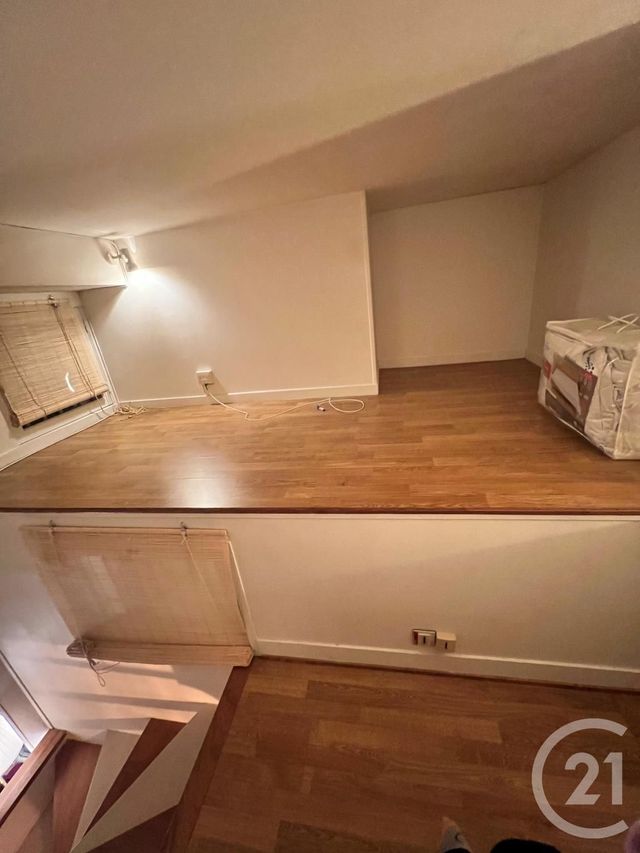 Appartement Atelier d'artiste &agrave; louer - 2 pi&egrave;ces - 30,03 m2 - Paris - 75010 - ILE-DE-FRANCE