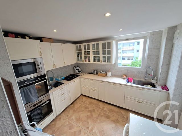 Appartement F5 &agrave; louer - 5 pi&egrave;ces - 100 m2 - Massy - 91 - ILE-DE-FRANCE