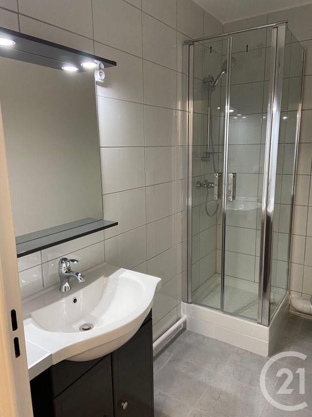 Appartement F1 &agrave; louer - 1 pi&egrave;ce - 27,87 m2 - Palaiseau - 91 - ILE-DE-FRANCE