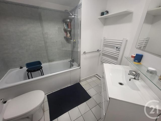 Appartement F1 &agrave; louer - 1 pi&egrave;ce - 28 m2 - Massy - 91 - ILE-DE-FRANCE