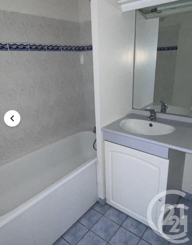 Appartement F3 &agrave; louer - 3 pi&egrave;ces - 49,78 m2 - Massy - 91 - ILE-DE-FRANCE