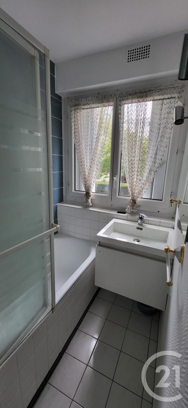 Appartement F2 &agrave; louer - 2 pi&egrave;ces - 34 m2 - Massy - 91 - ILE-DE-FRANCE