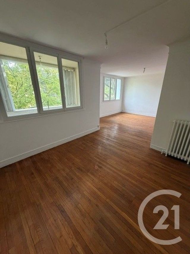 Appartement F4 &agrave; louer - 4 pi&egrave;ces - 70,59 m2 - Massy - 91 - ILE-DE-FRANCE