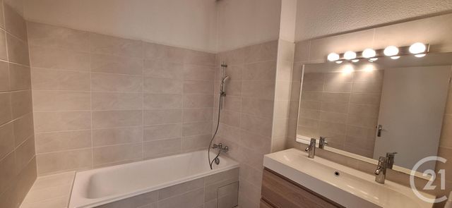 Appartement F3 à louer - 3 pièces - 66,49 m2 - Lyon - 69002 - RHONE-ALPES