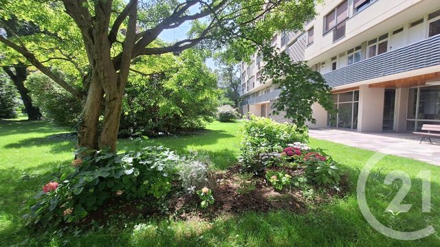 parking - LYON - 69004