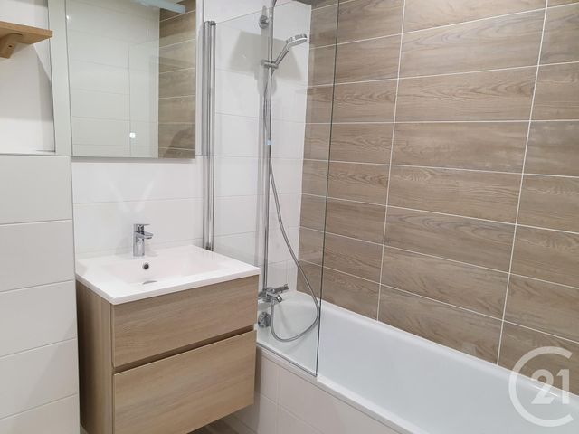 Appartement F4 &agrave; louer - 4 pi&egrave;ces - 80,35 m2 - Lyon - 69002 - RHONE-ALPES