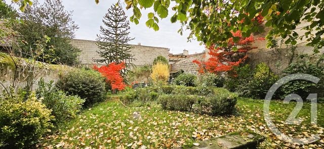 Maison à vendre - 7 pièces - 161 m2 - Montlucon - 03 - AUVERGNE