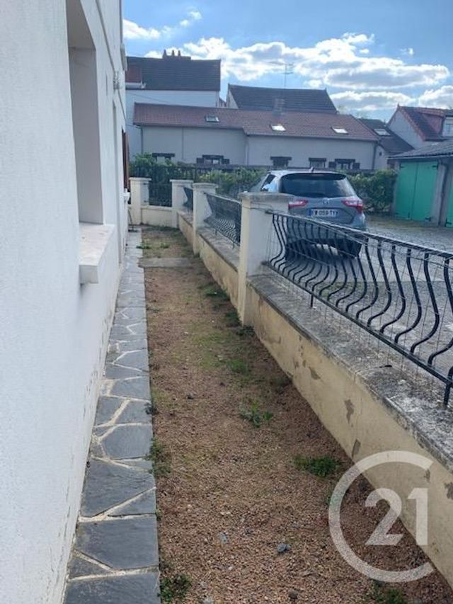 Maison &agrave; louer - 4 pi&egrave;ces - 103,40 m2 - Montlucon - 03 - AUVERGNE