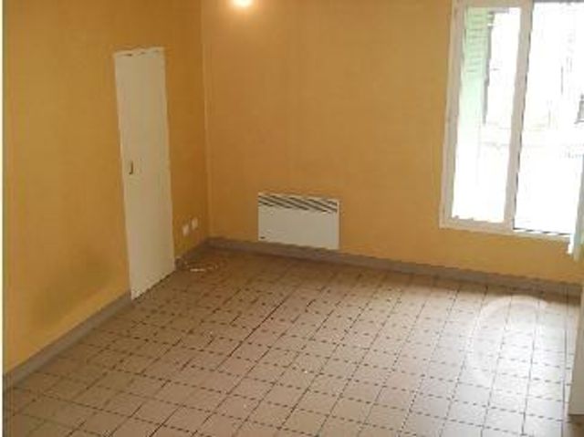 Maison &agrave; vendre - 5 pi&egrave;ces - 85 m2 - Montaigut En Combraille - 63 - AUVERGNE