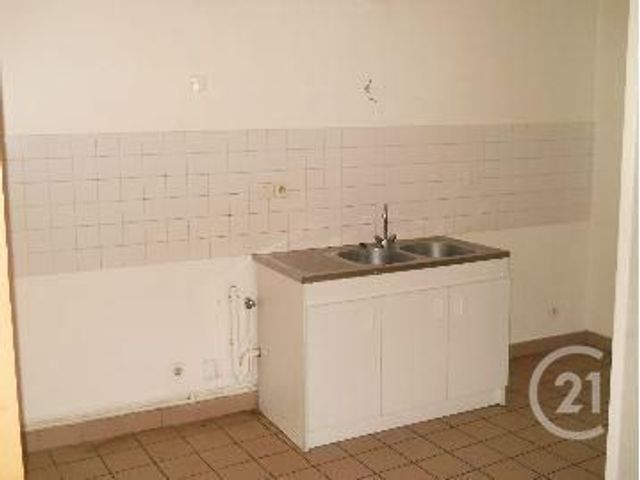 Maison &agrave; vendre - 5 pi&egrave;ces - 85 m2 - Montaigut En Combraille - 63 - AUVERGNE