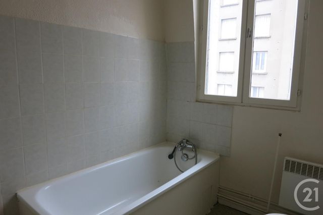 Appartement F1 à louer - 1 pièce - 30 m2 - Montlucon - 03 - AUVERGNE