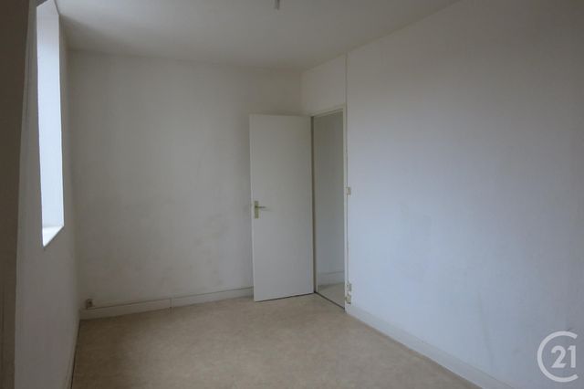 Appartement F1 à louer - 1 pièce - 30 m2 - Montlucon - 03 - AUVERGNE