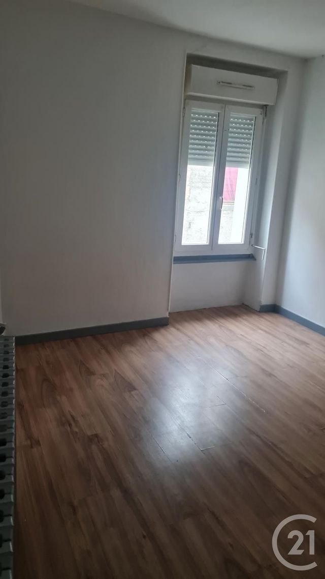 Appartement F3 à louer - 3 pièces - 80 m2 - Montlucon - 03 - AUVERGNE