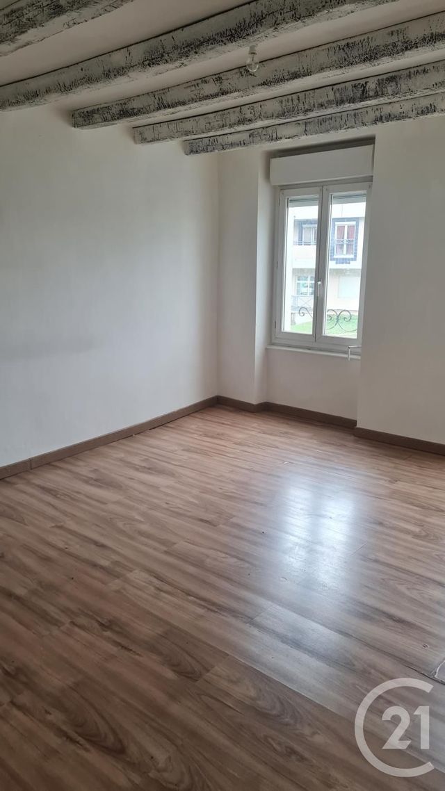 Appartement F3 à louer - 3 pièces - 80 m2 - Montlucon - 03 - AUVERGNE