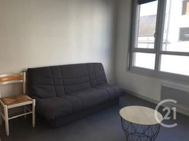 Appartement F1 à louer - 1 pièce - 33 m2 - Montlucon - 03 - AUVERGNE