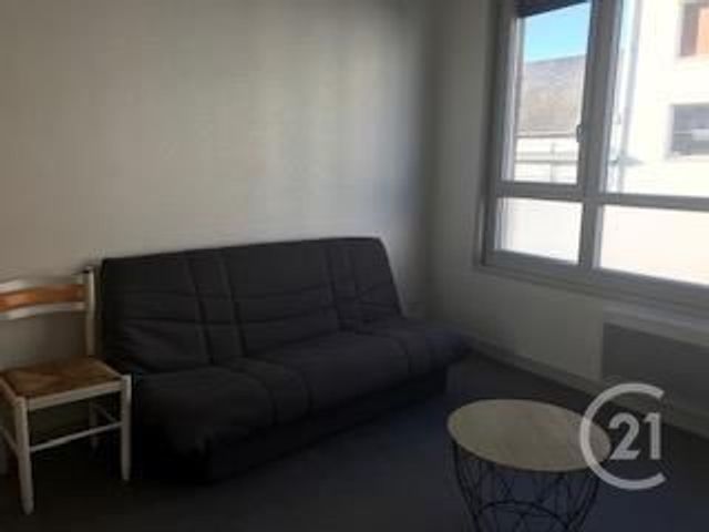 Appartement F1 à louer - 1 pièce - 33 m2 - Montlucon - 03 - AUVERGNE