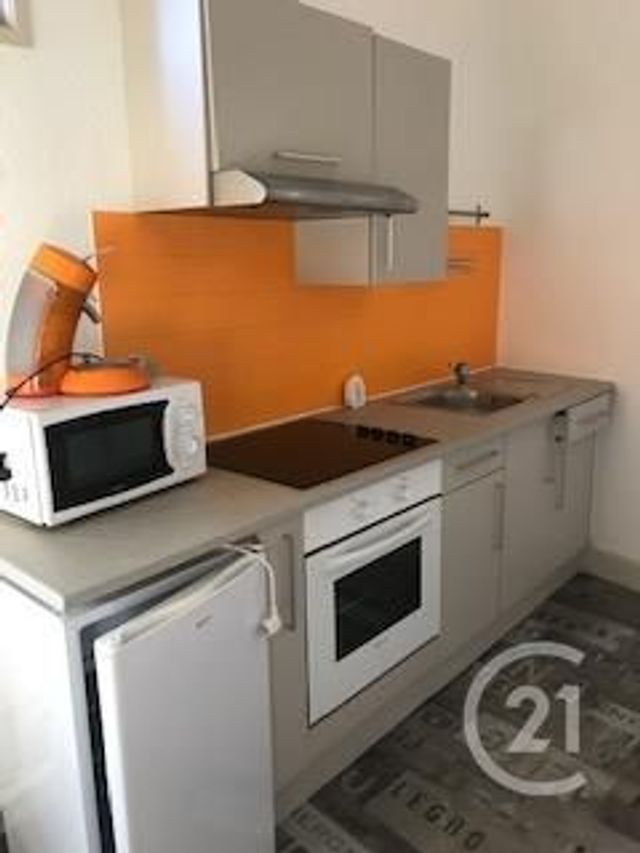 Appartement F1 à louer - 1 pièce - 33 m2 - Montlucon - 03 - AUVERGNE