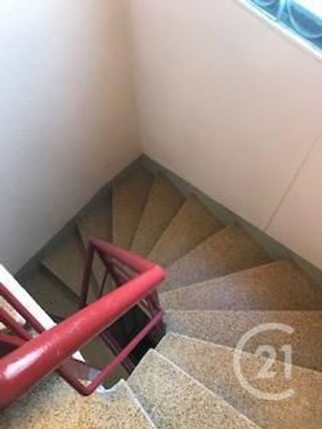 Appartement F1 à louer - 1 pièce - 33 m2 - Montlucon - 03 - AUVERGNE