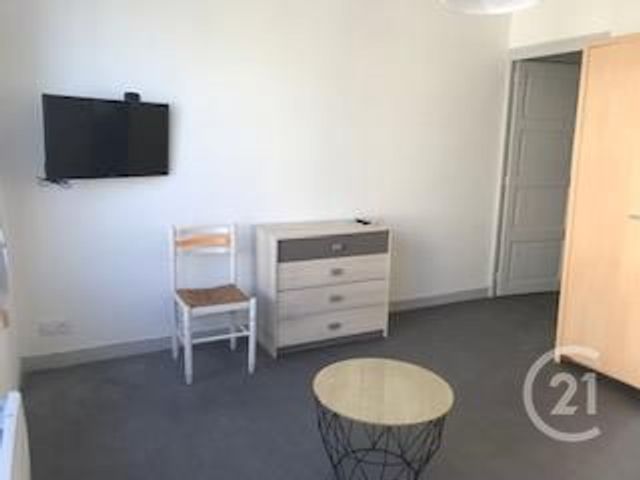 Appartement F1 à louer - 1 pièce - 33 m2 - Montlucon - 03 - AUVERGNE