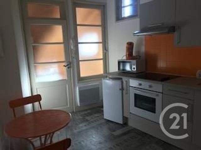 Appartement F1 à louer - 1 pièce - 33 m2 - Montlucon - 03 - AUVERGNE