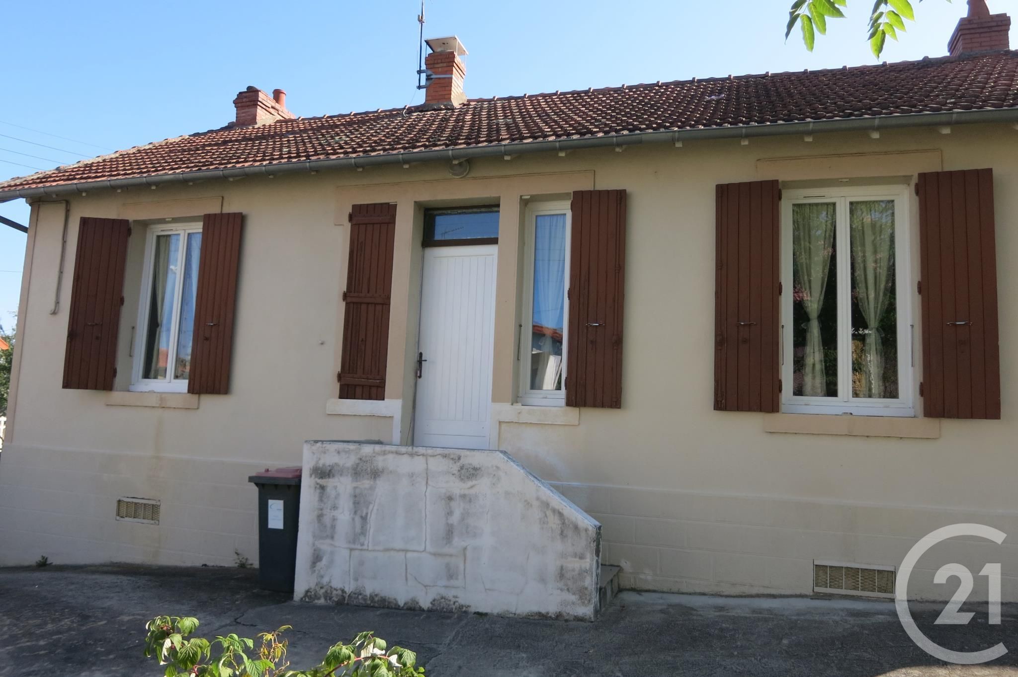 Maison à louer 2 pièces 34 m2 Desertines 03 AUVERGNE