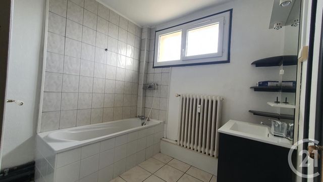 Appartement F3 &agrave; vendre - 4 pi&egrave;ces - 65,62 m2 - Montlucon - 03 - AUVERGNE