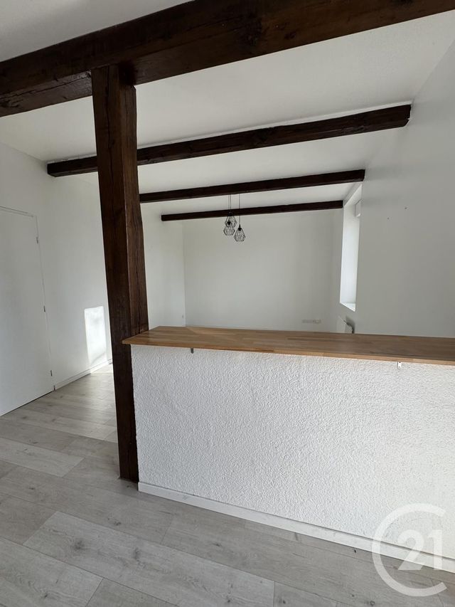 Maison &agrave; louer - 1 pi&egrave;ce - 65,54 m2 - Neris Les Bains - 03 - AUVERGNE