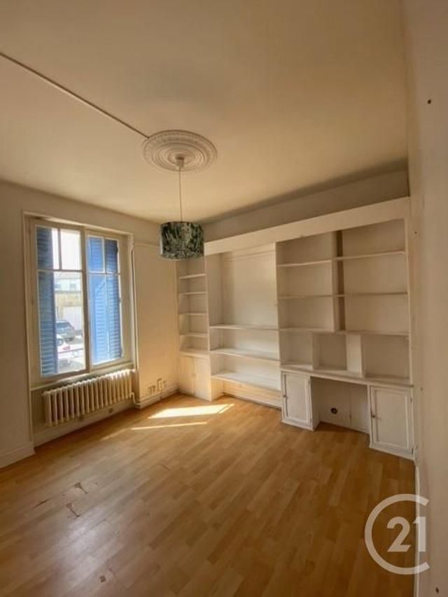 Appartement F4 à vendre - 3 pièces - 90 m2 - Montlucon - 03 - AUVERGNE